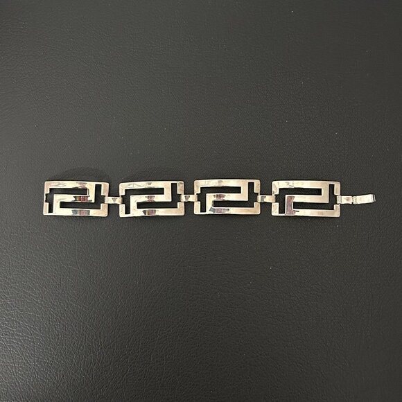 Silvertone Greek key design link bracelet - Picture 1 of 3